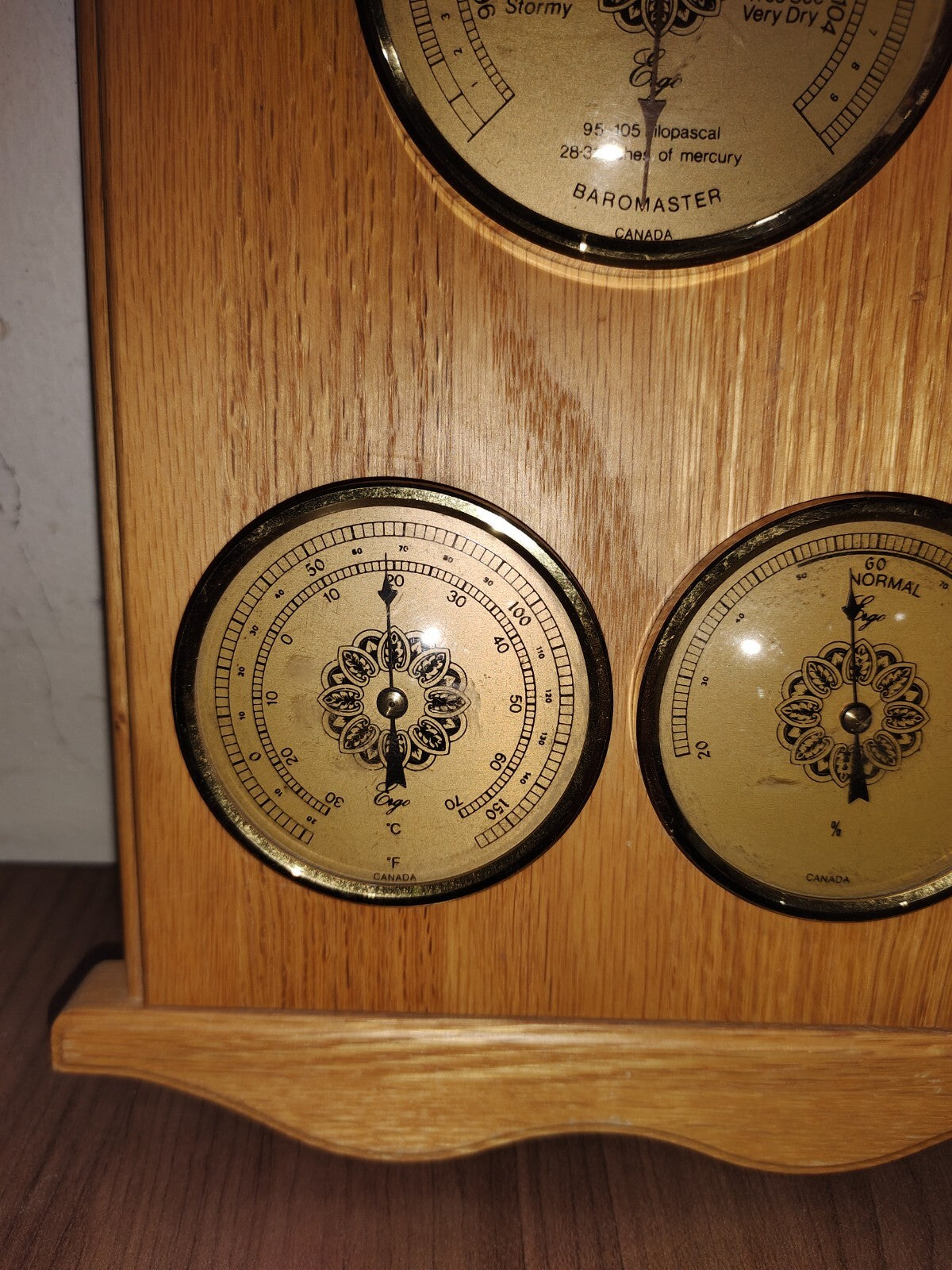 Baromaster Temperature Barometer Hygrometer Wood  Weather Station