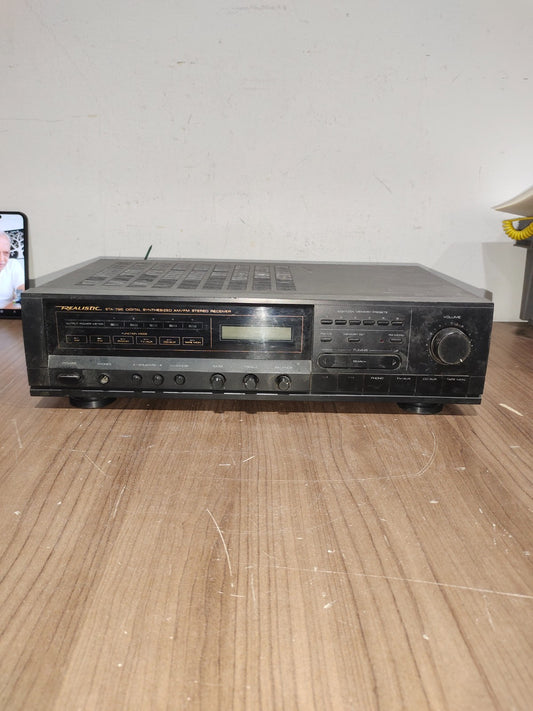 Realistic STA-795 Digital Synthesized AM/FM Stereo Receiver