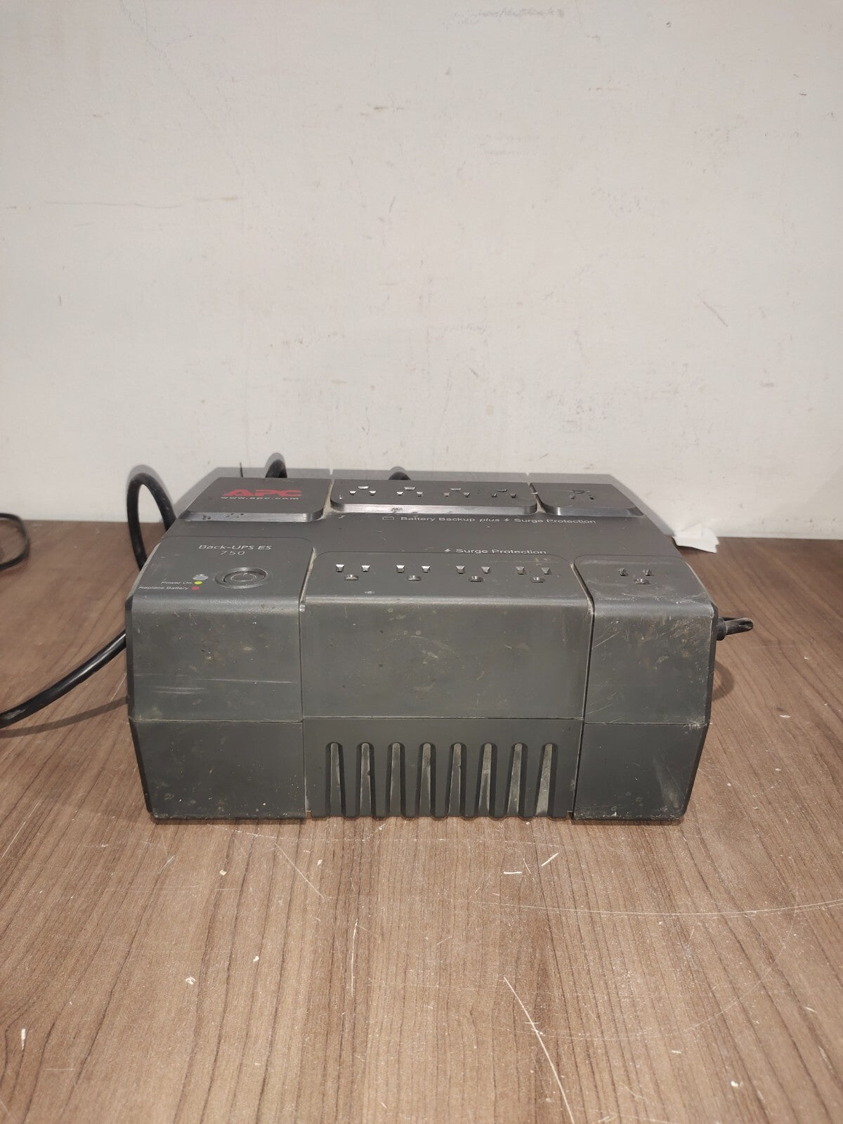 APC Battery Back-UPS ES 750BB 10 Power Outlets