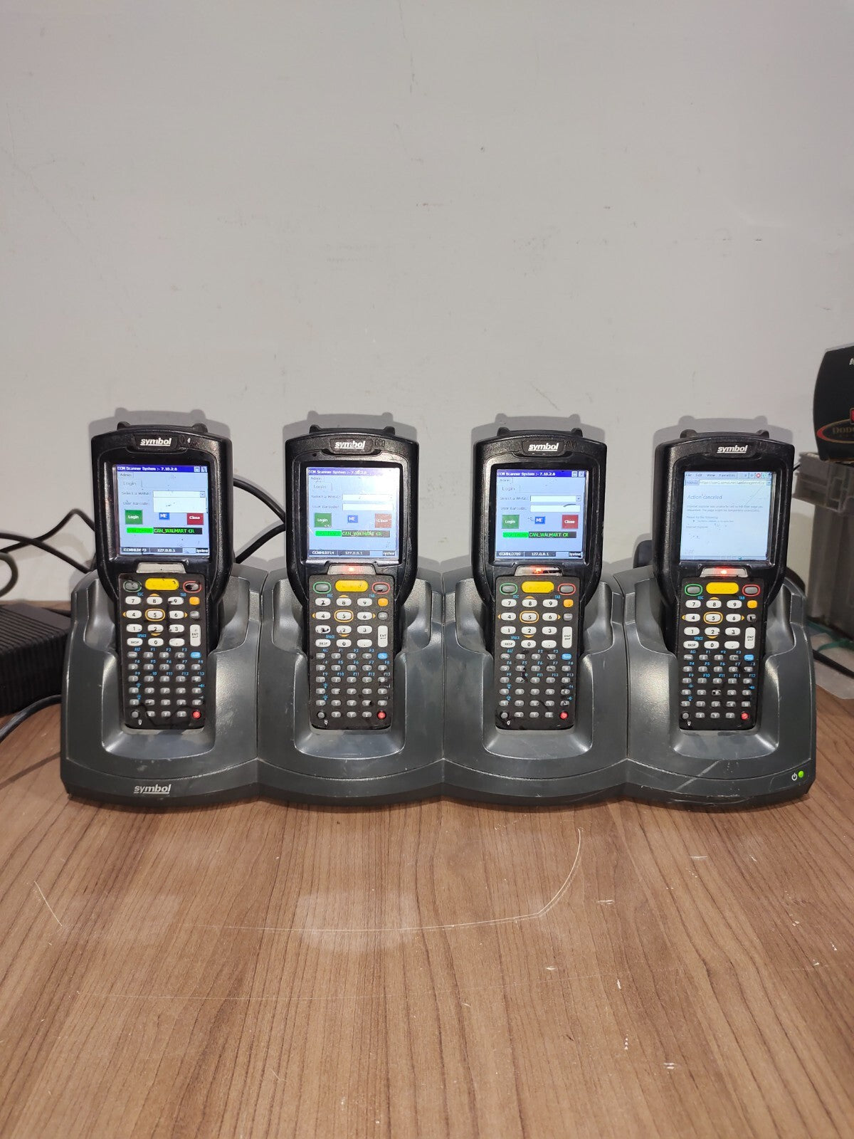 Symbol CHS3000-4000C Charging Dock & MC32N0 Barcode Scanner (4 Scanner Guns) - 1