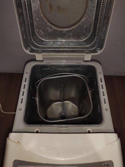 Vintage Black And Decker Bread Maker - B1650