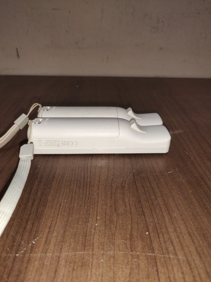 Nintendo Wii RVL-003 OEM Remote Control Controller White - Set of 2