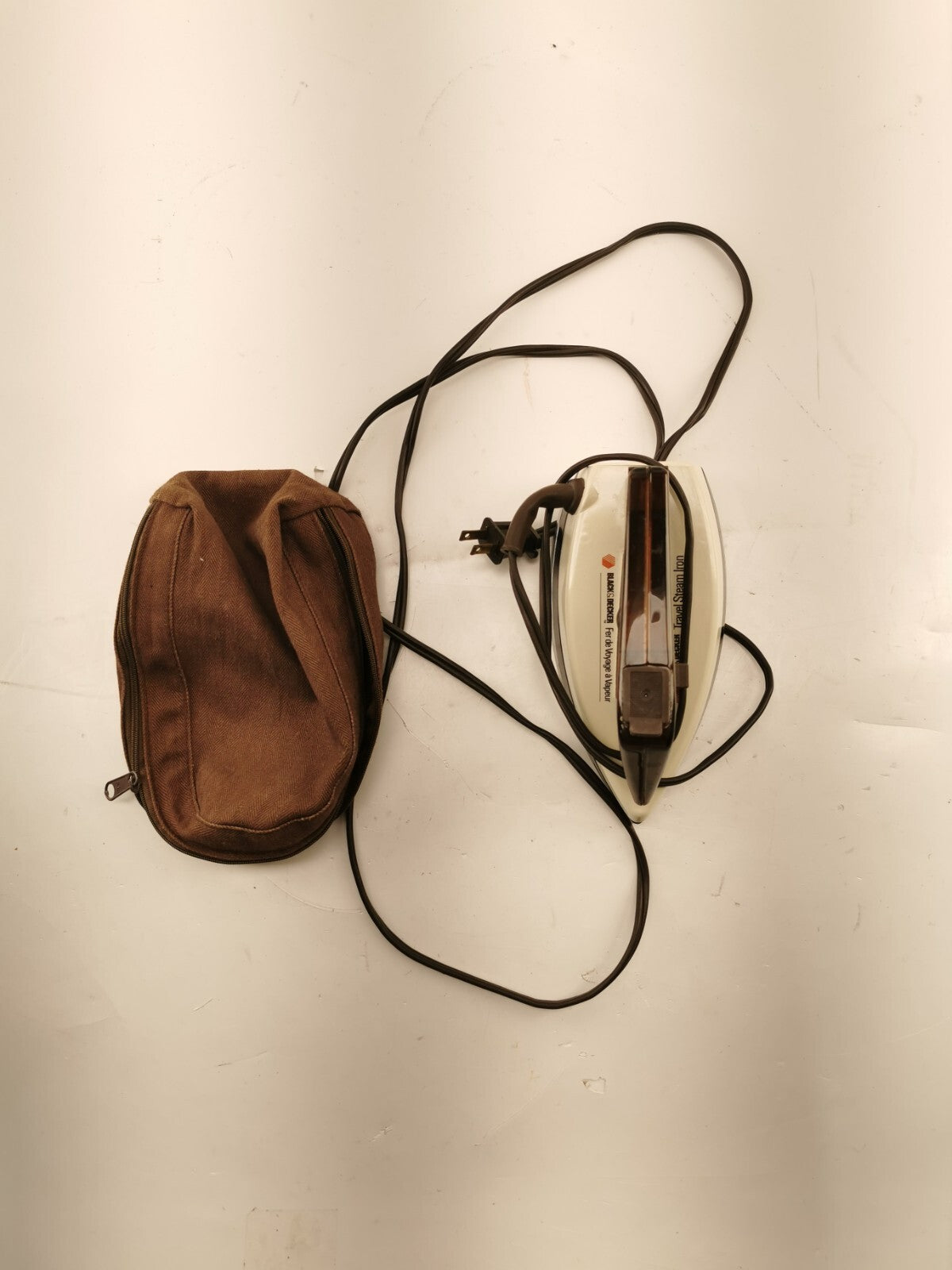 Black & decker Fer de Voyage a Vapeur Travel Iron W/ Cover