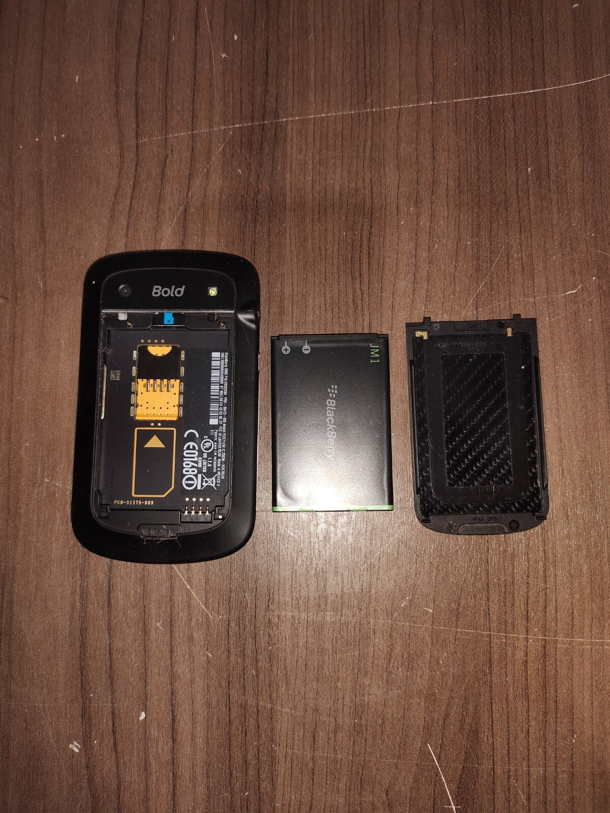 BlackBerry Bold Touch 9900 Mobile Phone - 10