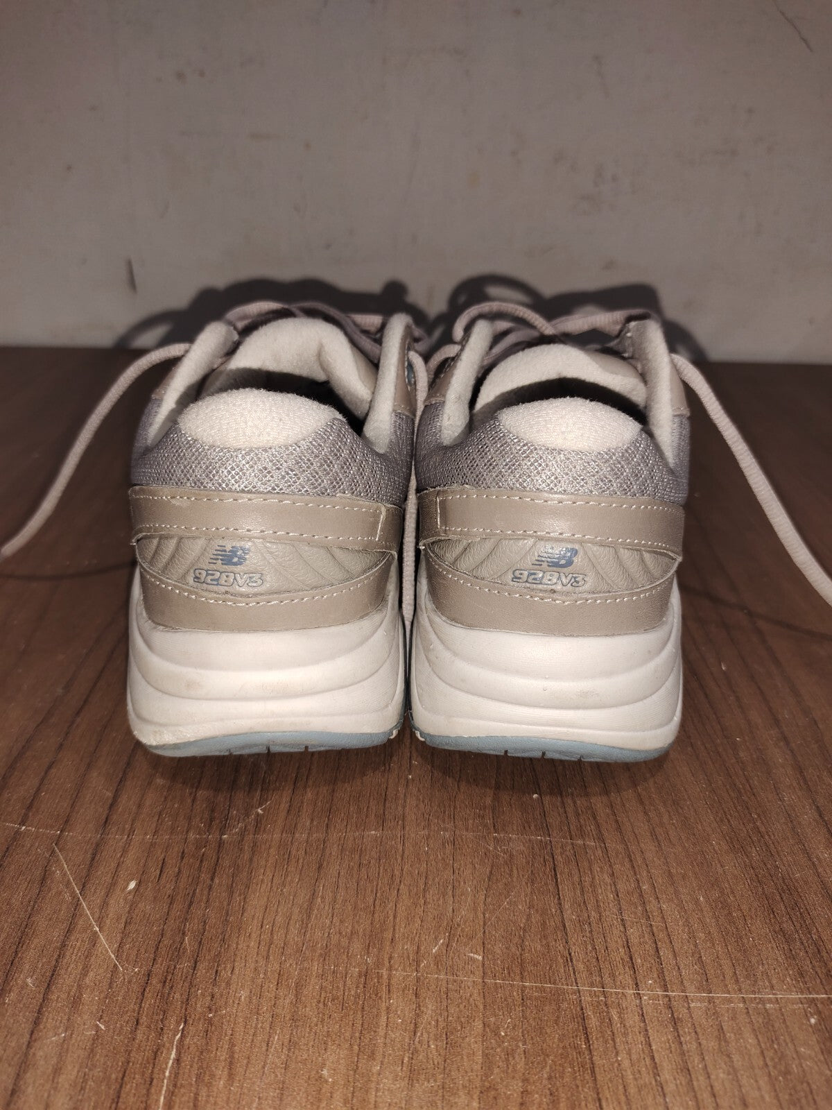 New Balance Womens 928 White Beige Walking Sneakers Shoes - Size US - 8
