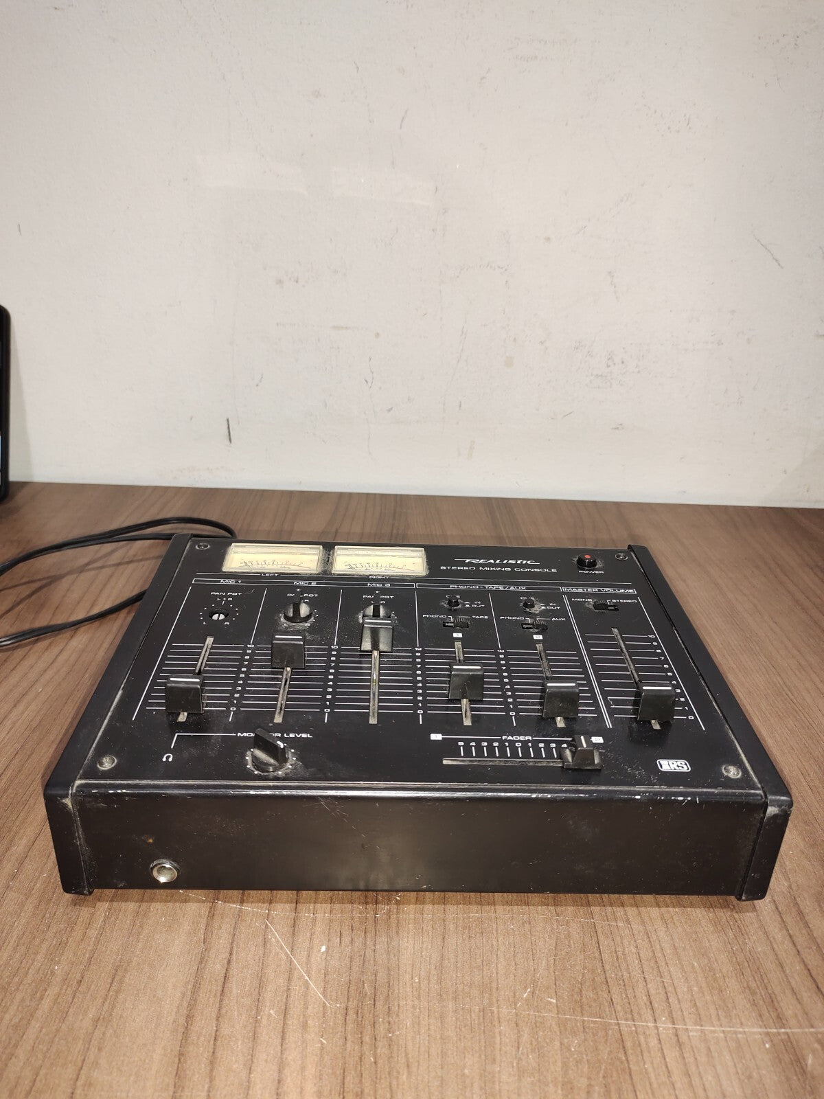 Realistic 32-1200B Stereo Mixing Console 5-Ch 3-Mic 2-Stereo Aux/Phono