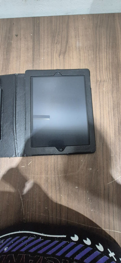 Apple iPad 2nd Gen Wi-Fi 3G 64 GB Black Model - A1396 with Bluetooth Keyboard