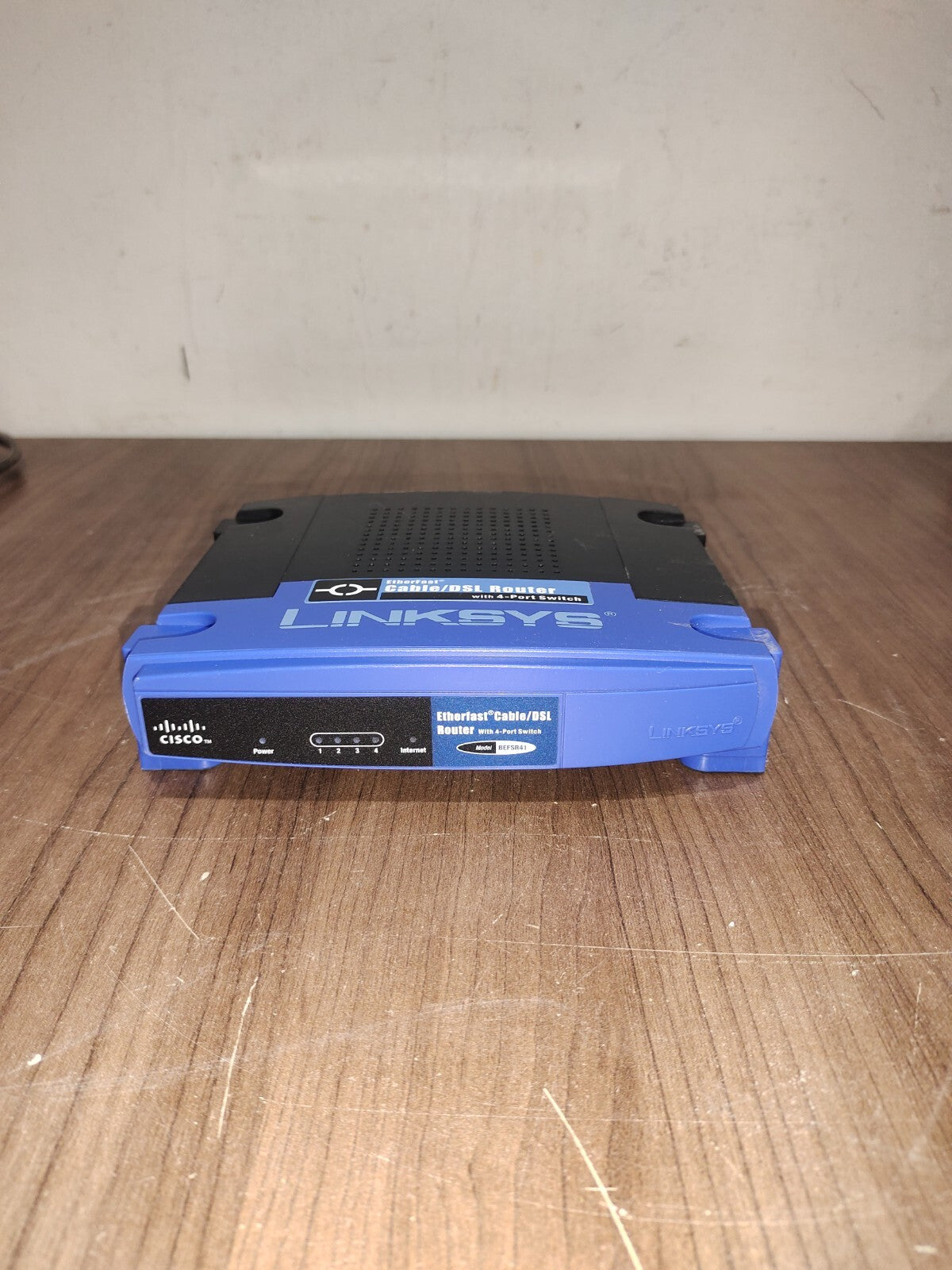Linksys Cisco BEFSR41 Ver 2 EtherFast 4 Port Cable/DSL Router With 4-Port Switch