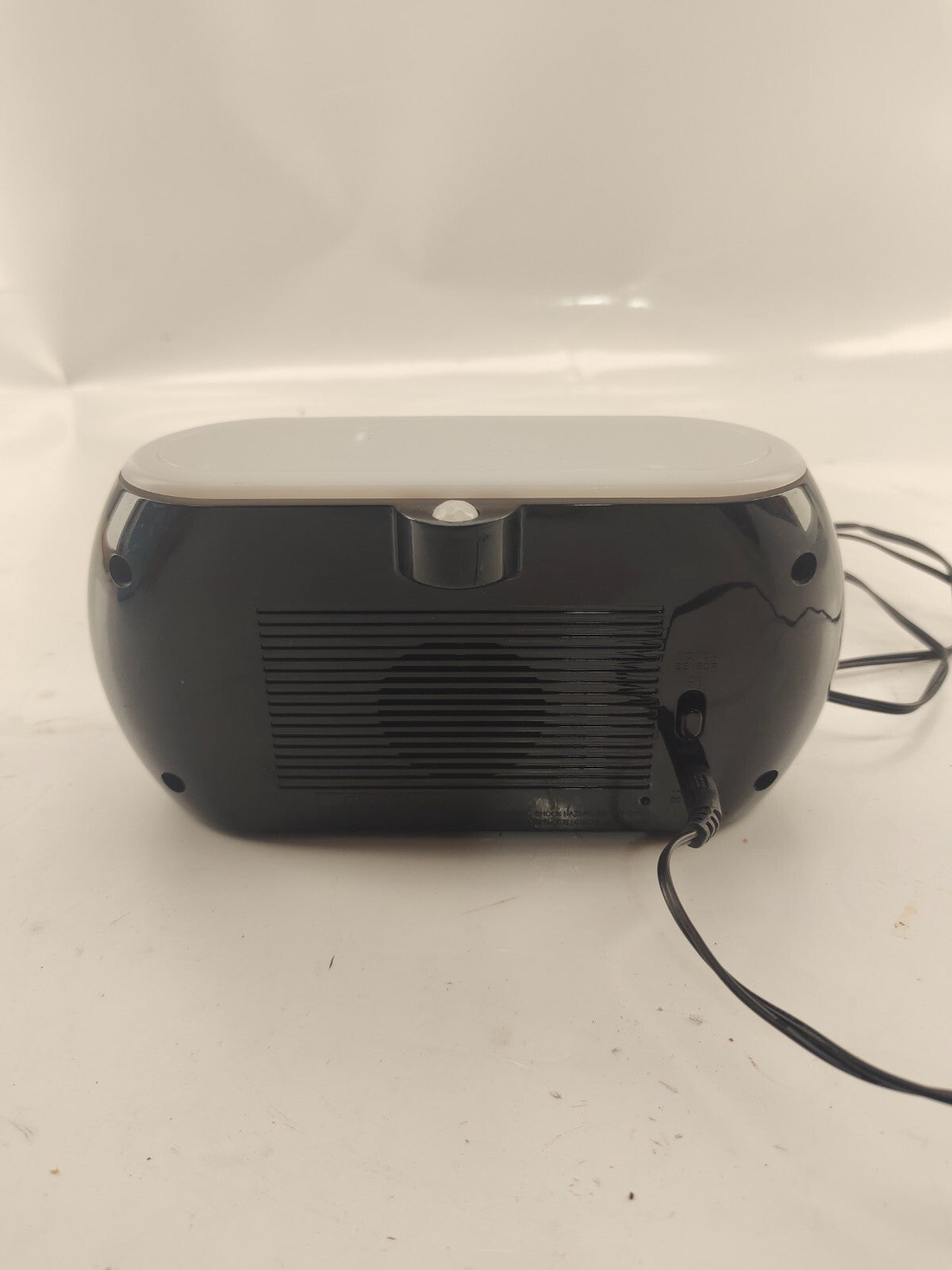 RCA Dual Wake Alarm Clock Radio AM/FM