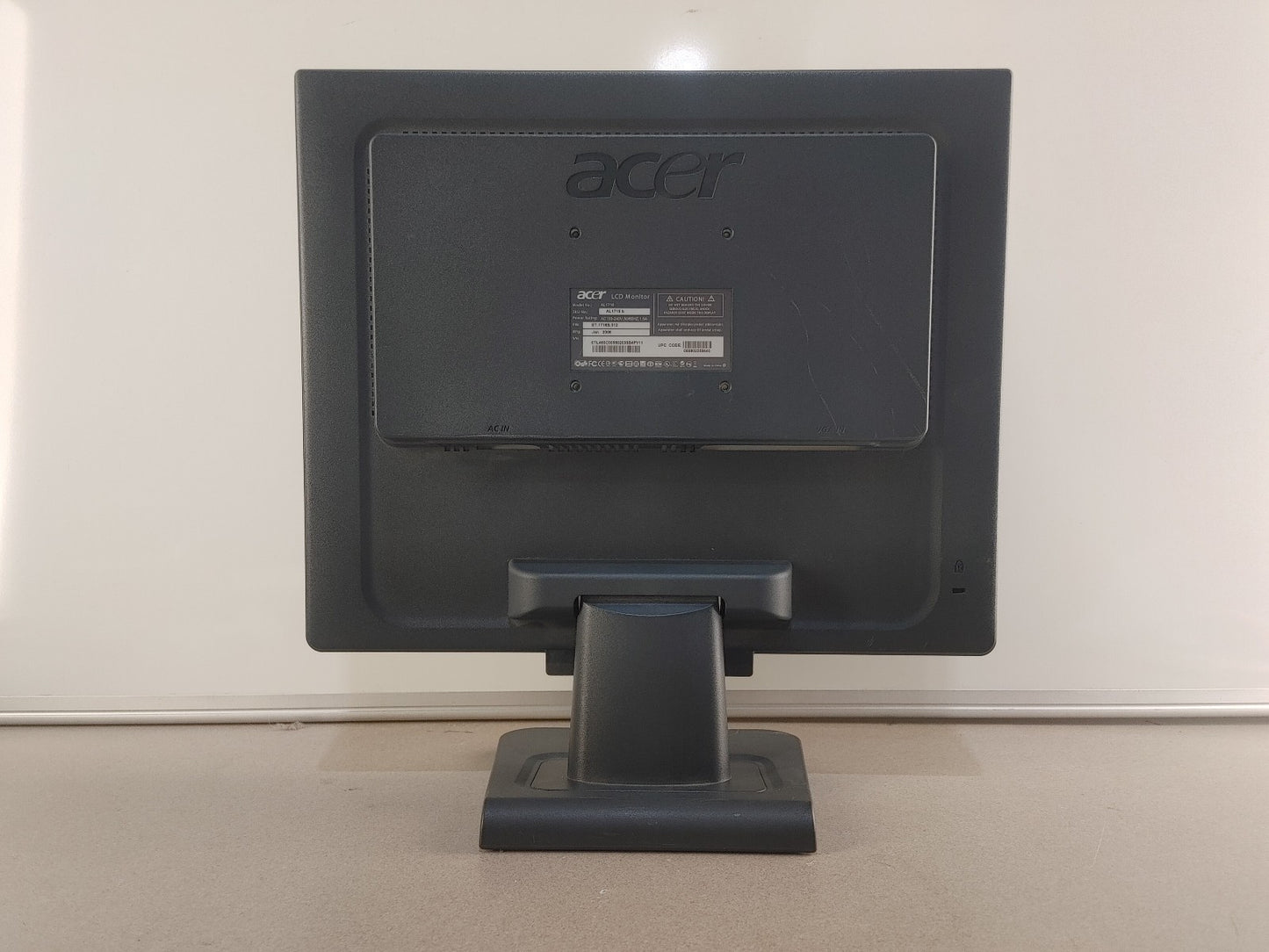 Acer AL1716 5:4 17inch LCD Monitor VGA Only Black Fair Condition