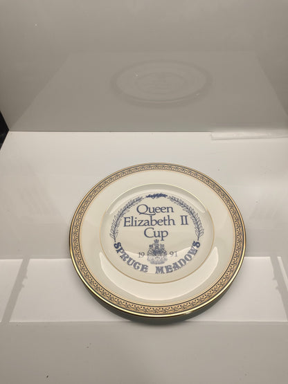 Minton Royal Doulton Queen Elizabeth II Cup - Show Piece Plate