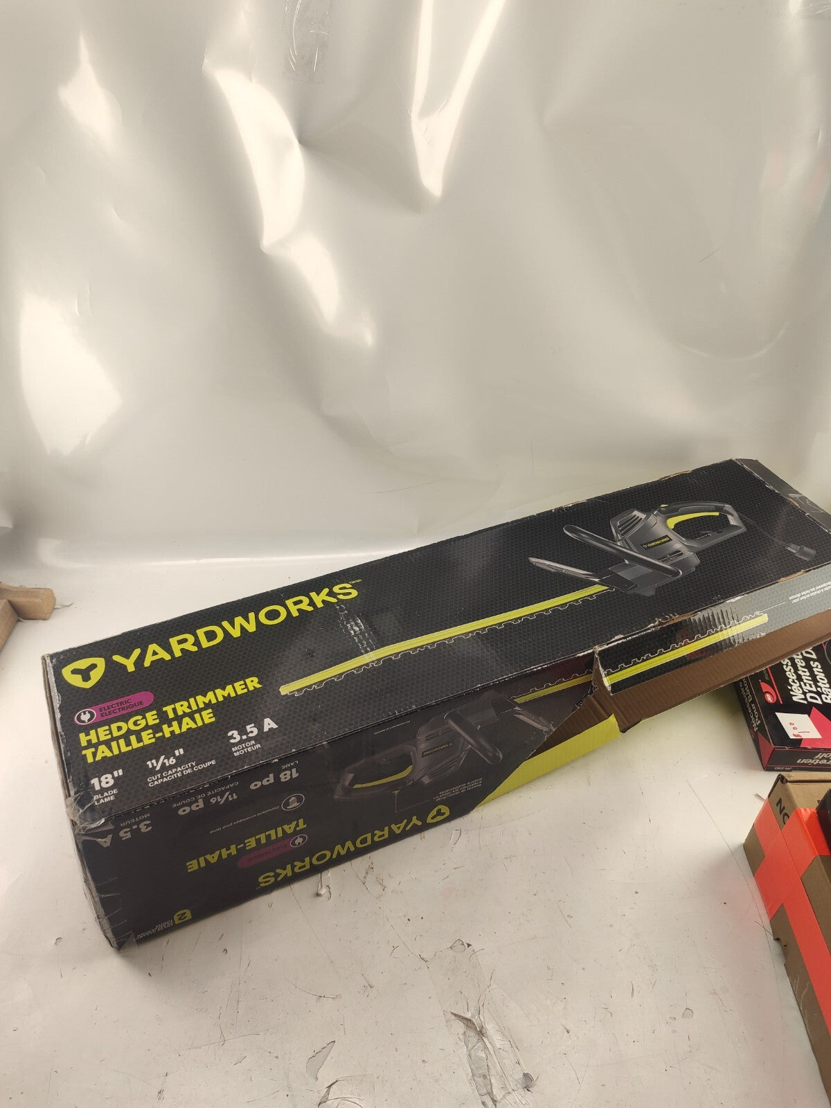 Yardworks Hedge Trimmer Taille- Haie - !8" Blade, 35.A Motor