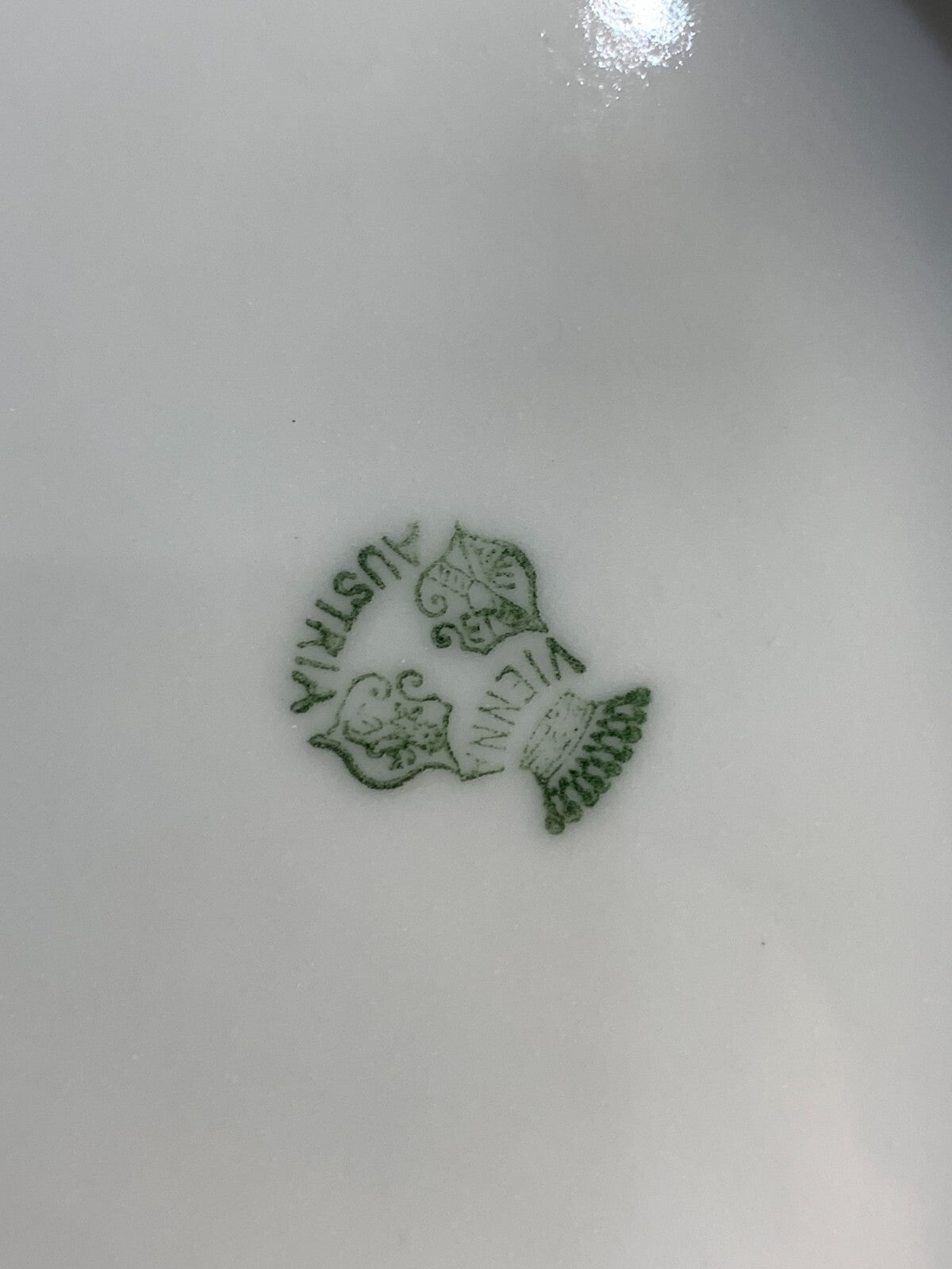 Porcelain platter, Thun'sche Klosterie Vienna Austria