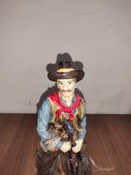 Western Cowboy Rancher Statue Resin  13 inch tall MINT Farmhouse Decor