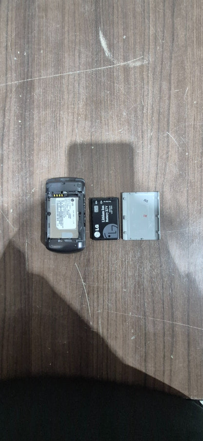 LG VX5500 - Black and Gray (Verizon) Cellular Flip Phone