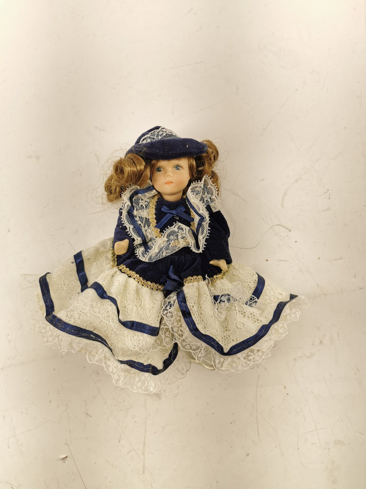Porcelain dolls, Blue