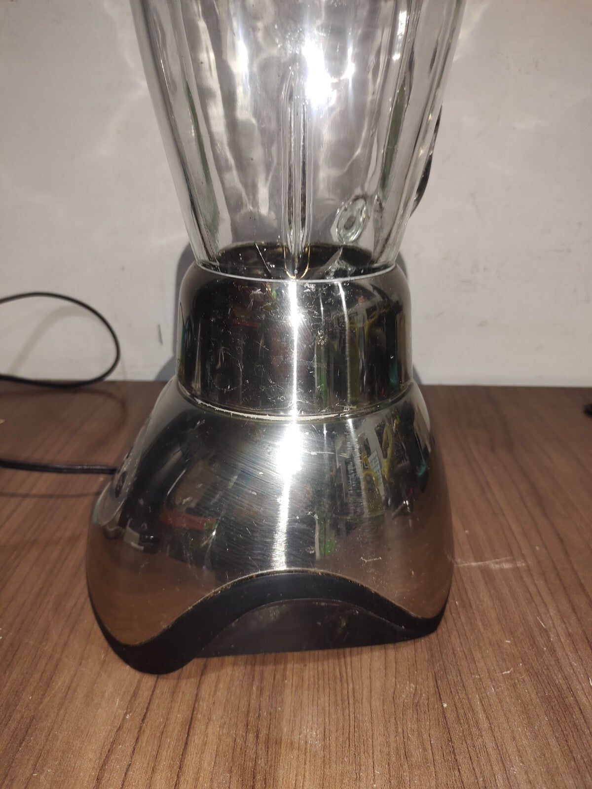 Oster Blender Digital Touch Pad 18 Speed Glass Jar All Metal - 6891
