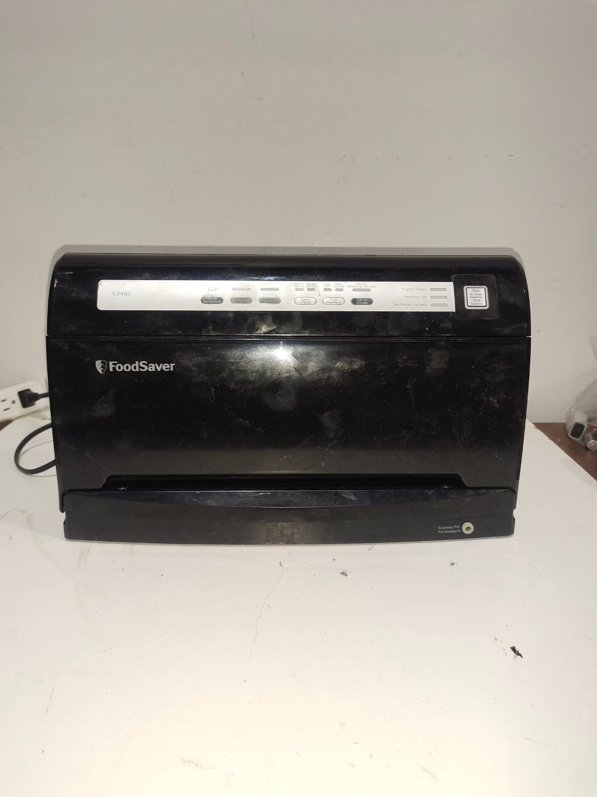 FoodSaver V3460 Space Saving Easy to Use Vacuum Sealer Automatic Sealing