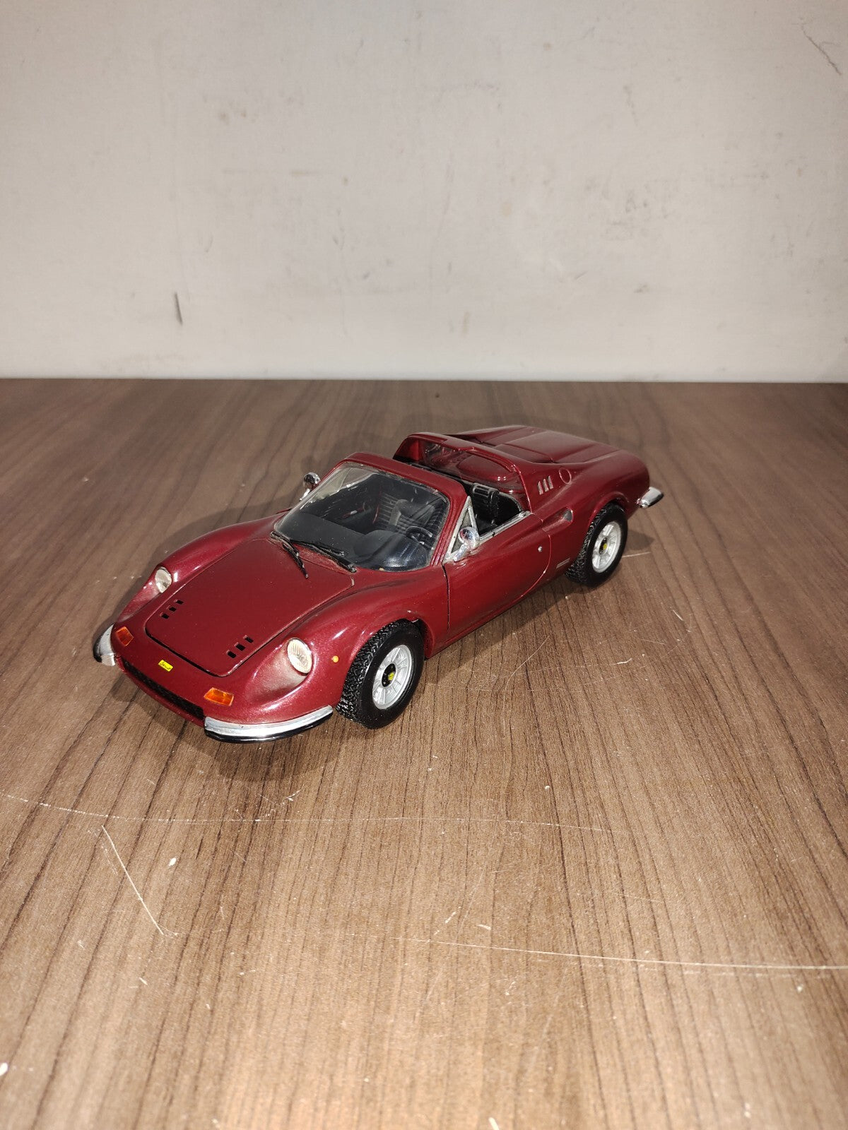 Hot Wheels Metal Collection Ferrari Dino 246 GTS 1:18 Collectors Car Toy