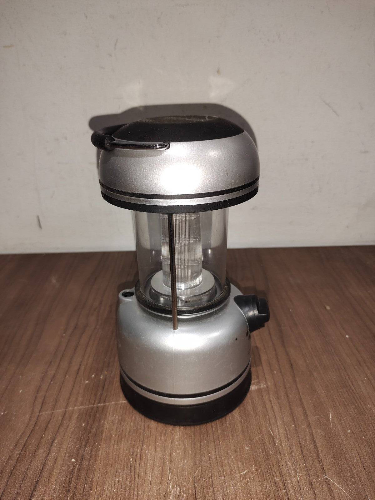 Innovage Outdoor - Indoor/Outdoor 20 Led Utility Lantern Dual Powered Cordless