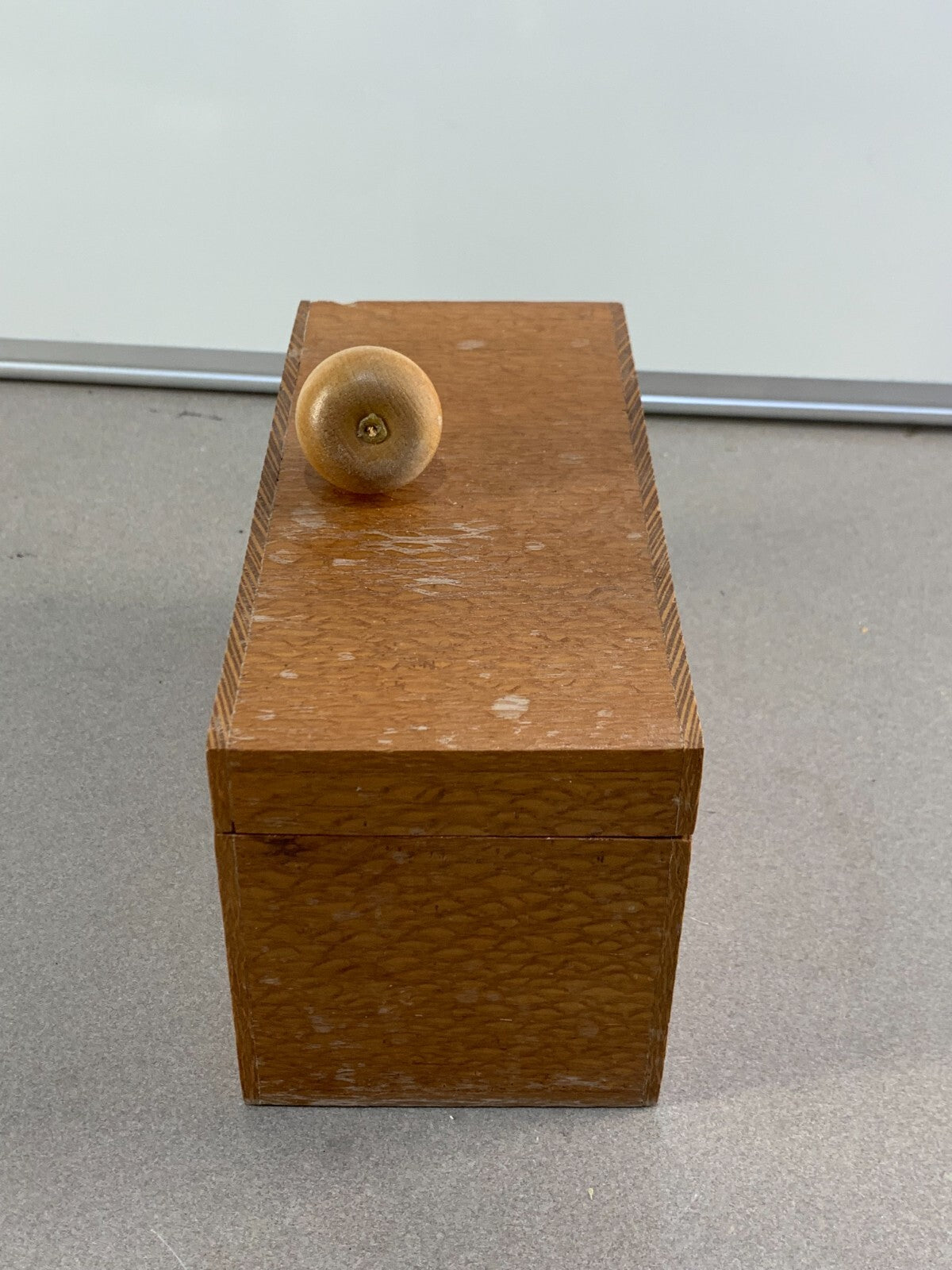 Wooden music box for trinkets