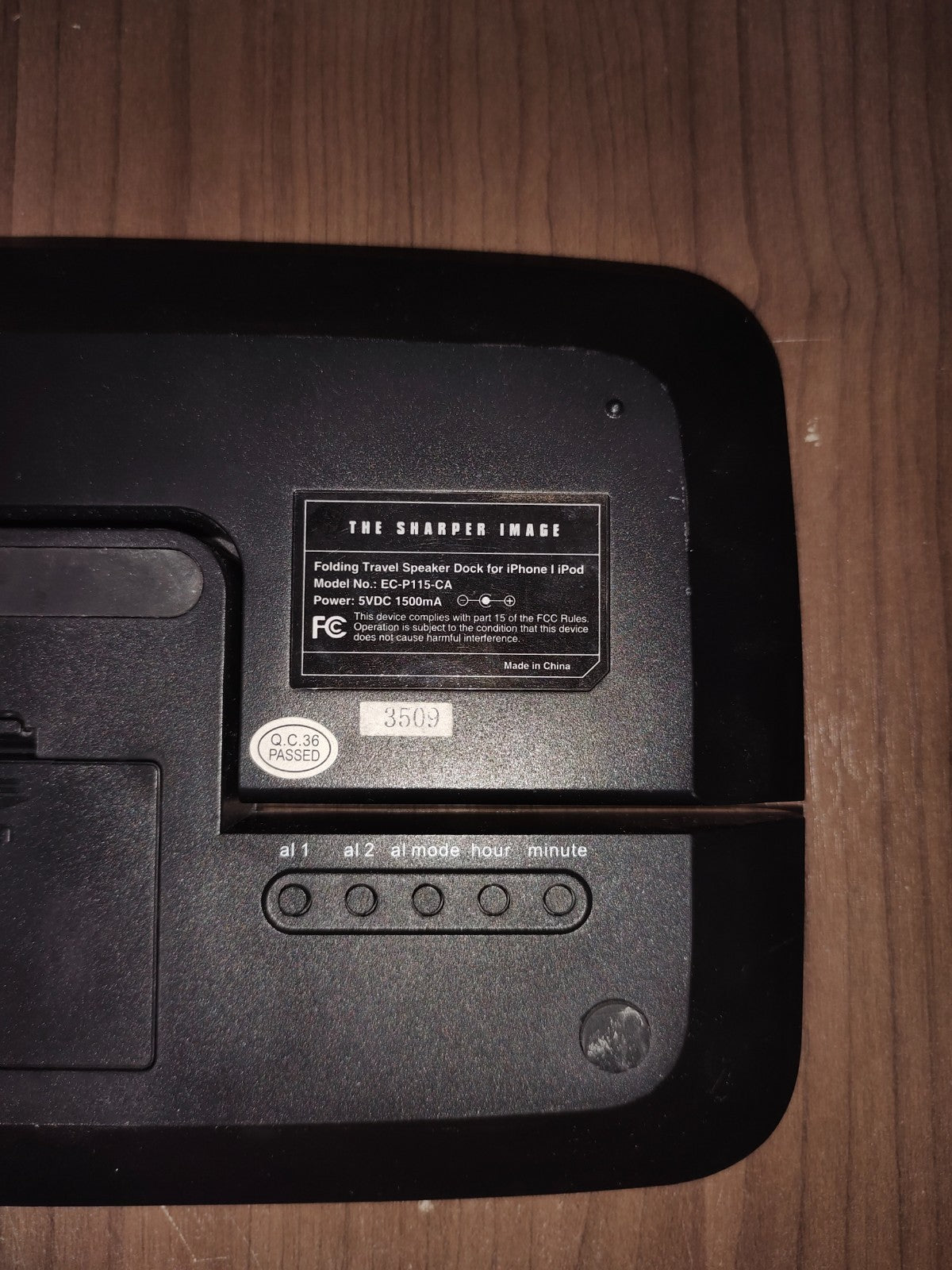 The Sharper Image Portable Dock Speaker Model - EC-P115