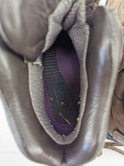 Vasque shoe