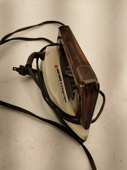 Black & decker Fer de Voyage a Vapeur Travel Iron W/ Cover