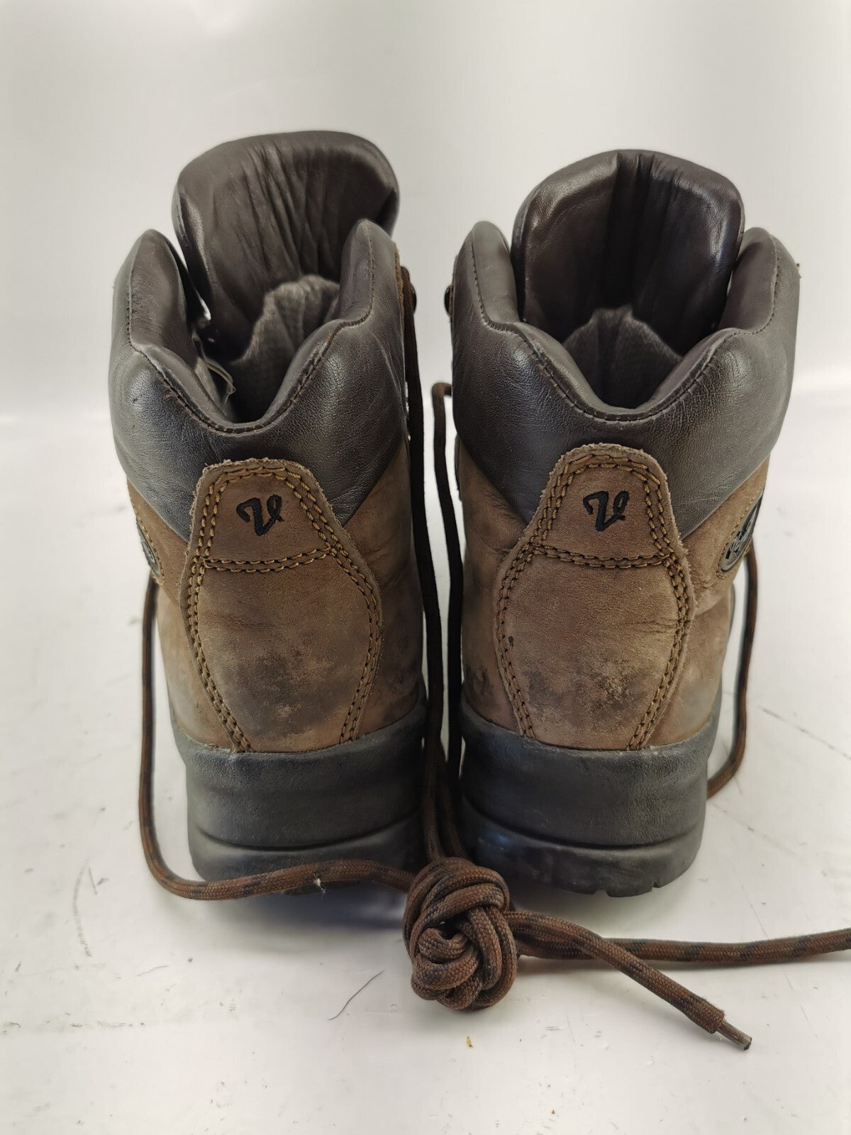 Vasque shoe