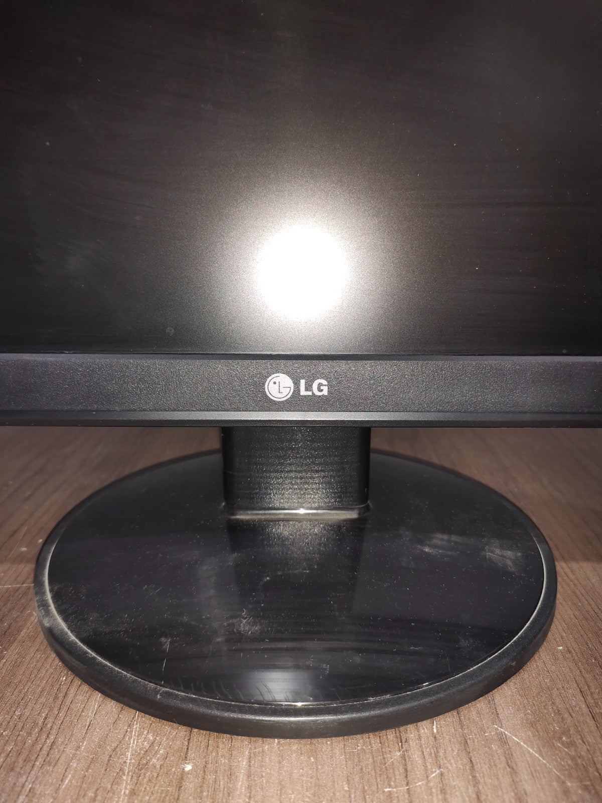 LG FLATRON W2242TQ-PF 22" LCD Monitor