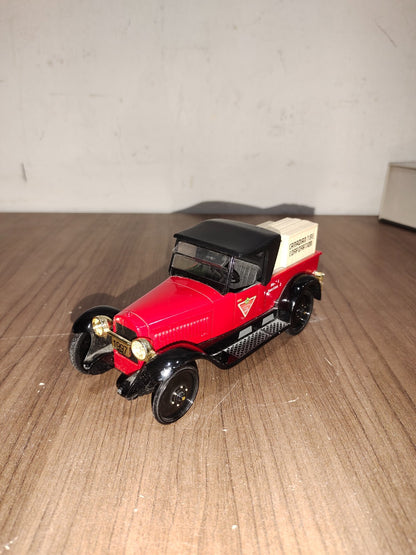Canadian Tire 1922 Studebaker Big-Six Pick-Up Limited Edition Bank Diecast