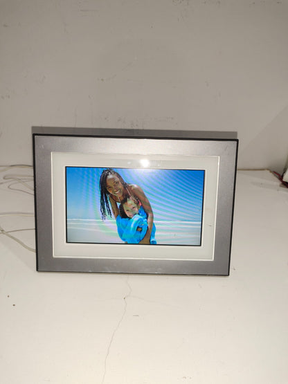 Kodak EasyShare M820 8" Digital Picture Frame