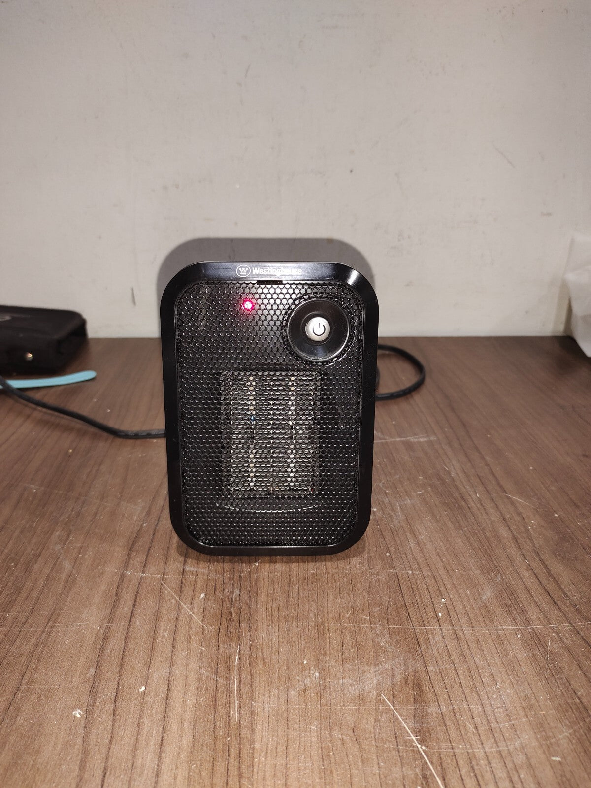 Westinghouse 6" Ceramic Heater w/ Tip Over Safety Switch WSHPTC240 400W 120V