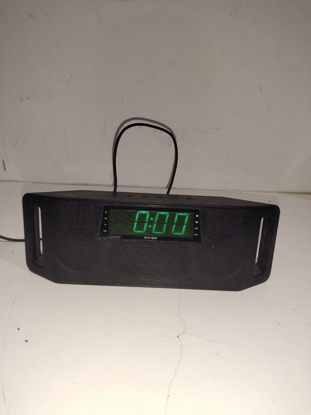 Escape Platinum SPBT029 Wireless Bluetooth Speaker with FM Clock and Radio