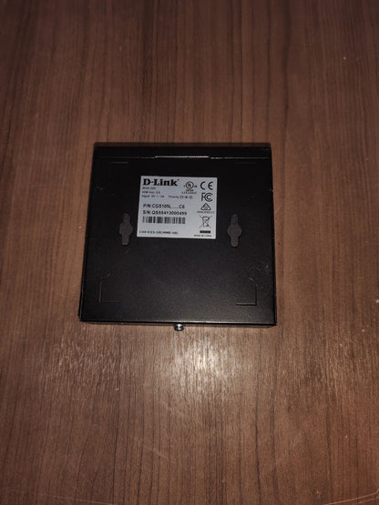 D-Link DGS-105 5-Port Gigabit Ethernet Switch - 1