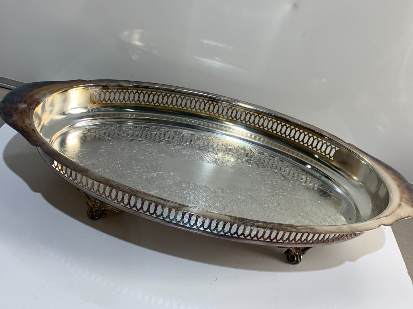 W. M. Rogers Silverplate Footed Chafing Dish w/ Lid