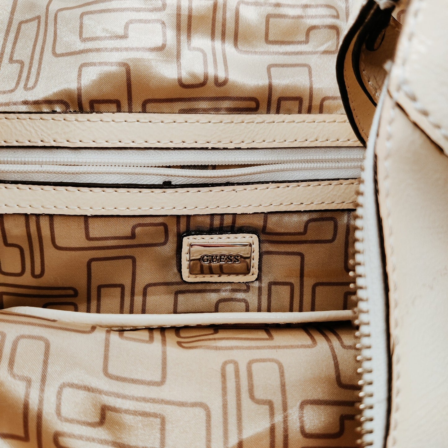 Guess White Cresent Y2K Shoulder Bag