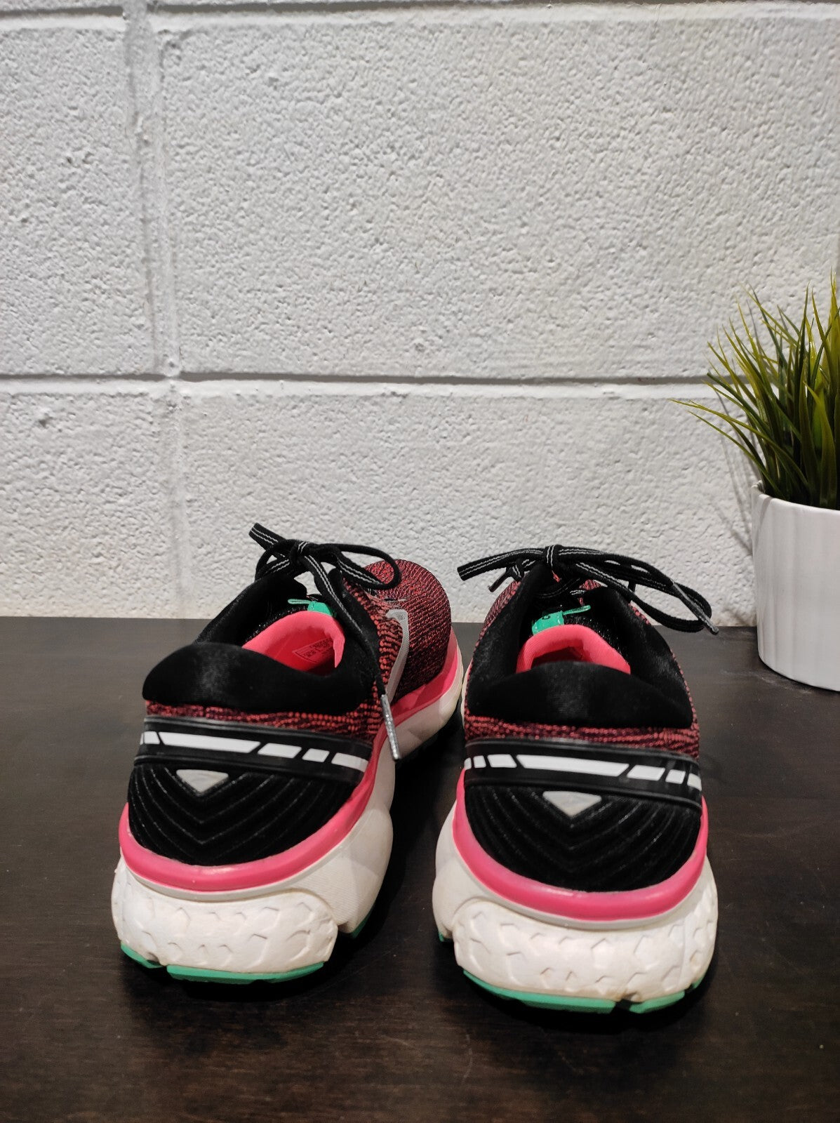 Brooks Ghost 11 DNA Pink Black Shoes Women's Size 8.5 M (B) Sneakers Running