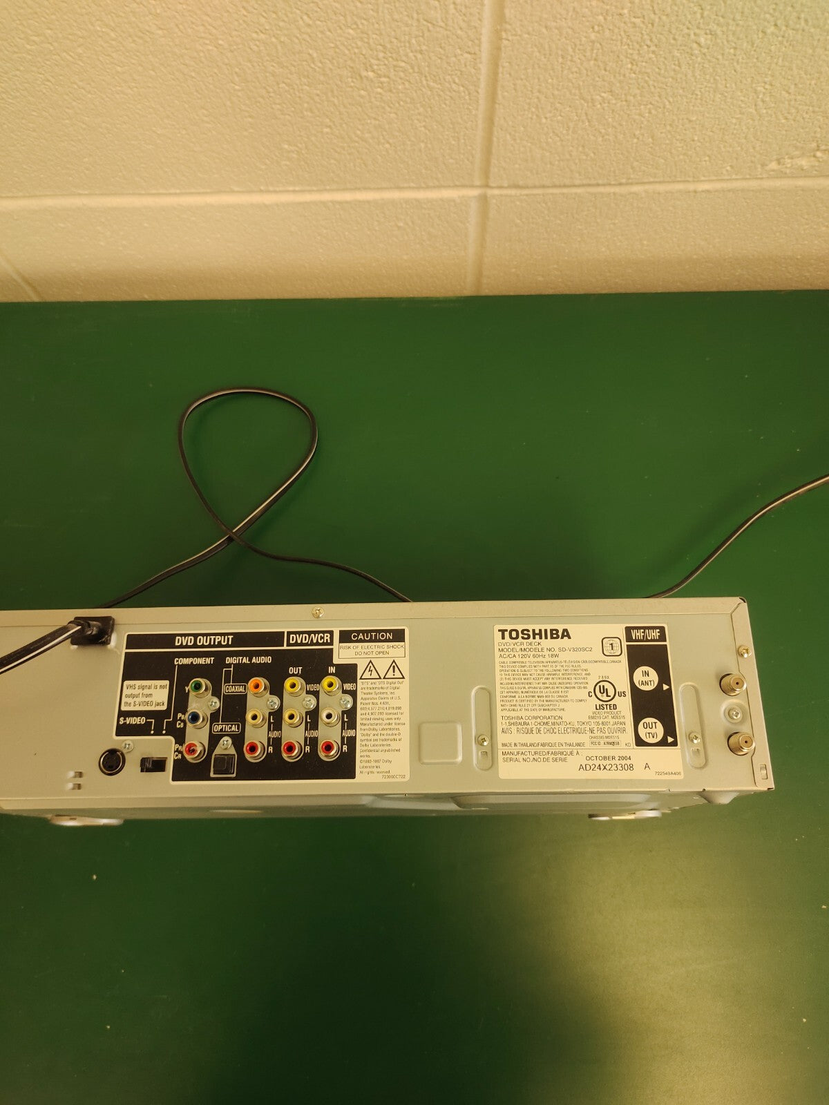 Toshiba SD-V320SC2 DVD VCR Combo Player PARTS OR REPAIR Only