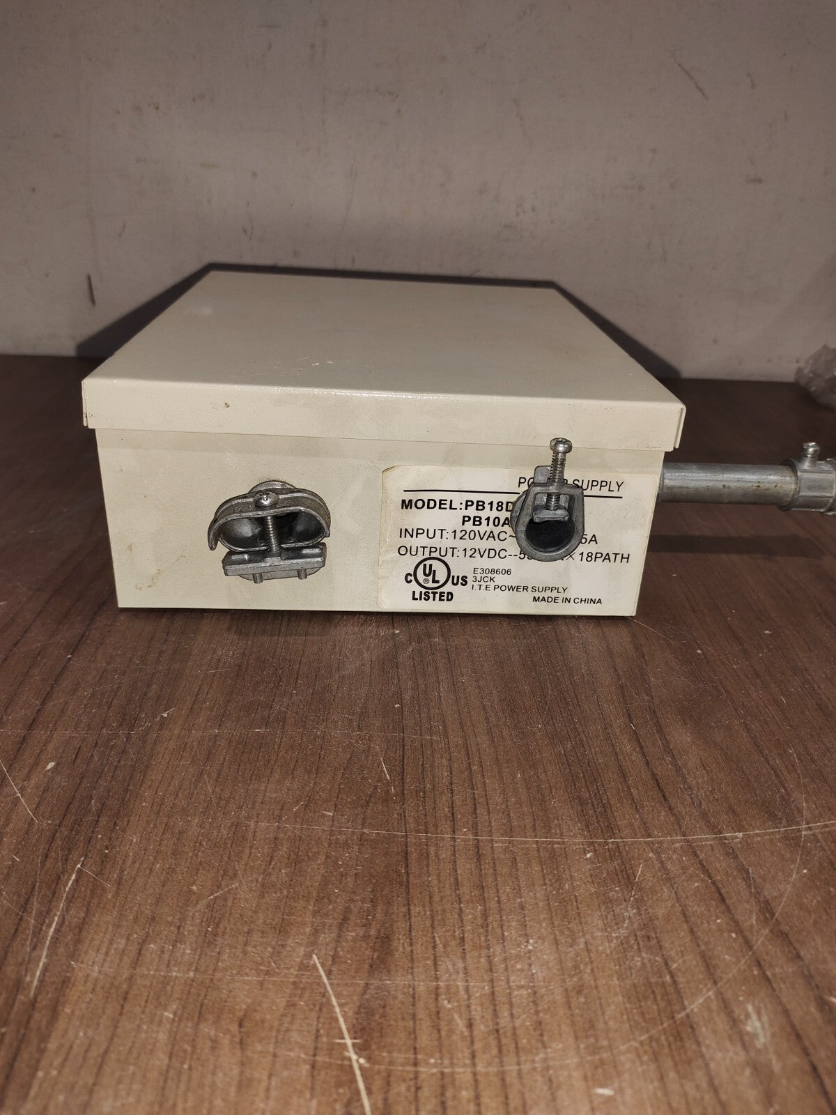 Atrix Power Supply, 18 Channels, 12V DC, 10A, Model: PB10A18D1