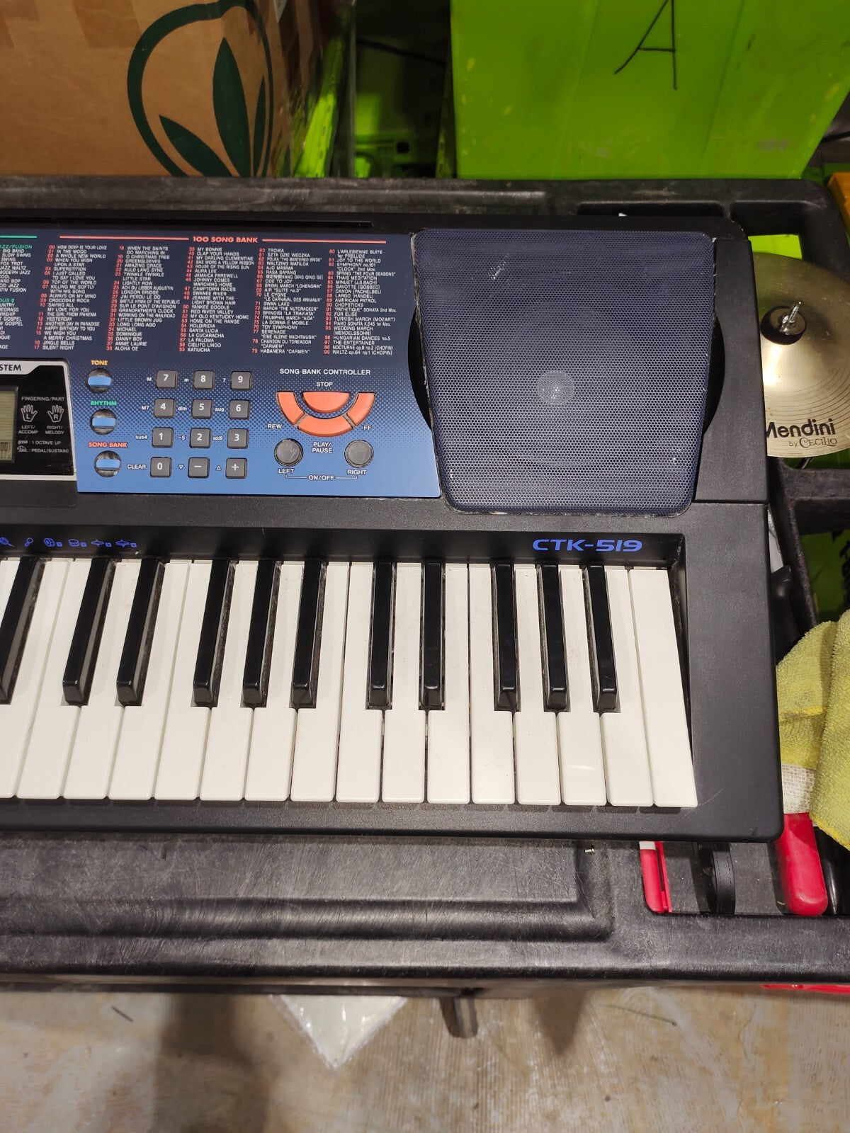 Casio CTK-519 Electronic Keyboard Synthesizer 100 tones rhythms songs midi
