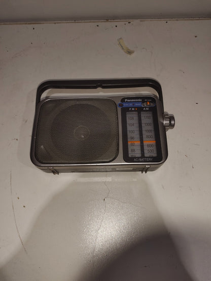Panasonic RF-2400 Portable AM/FM Radio