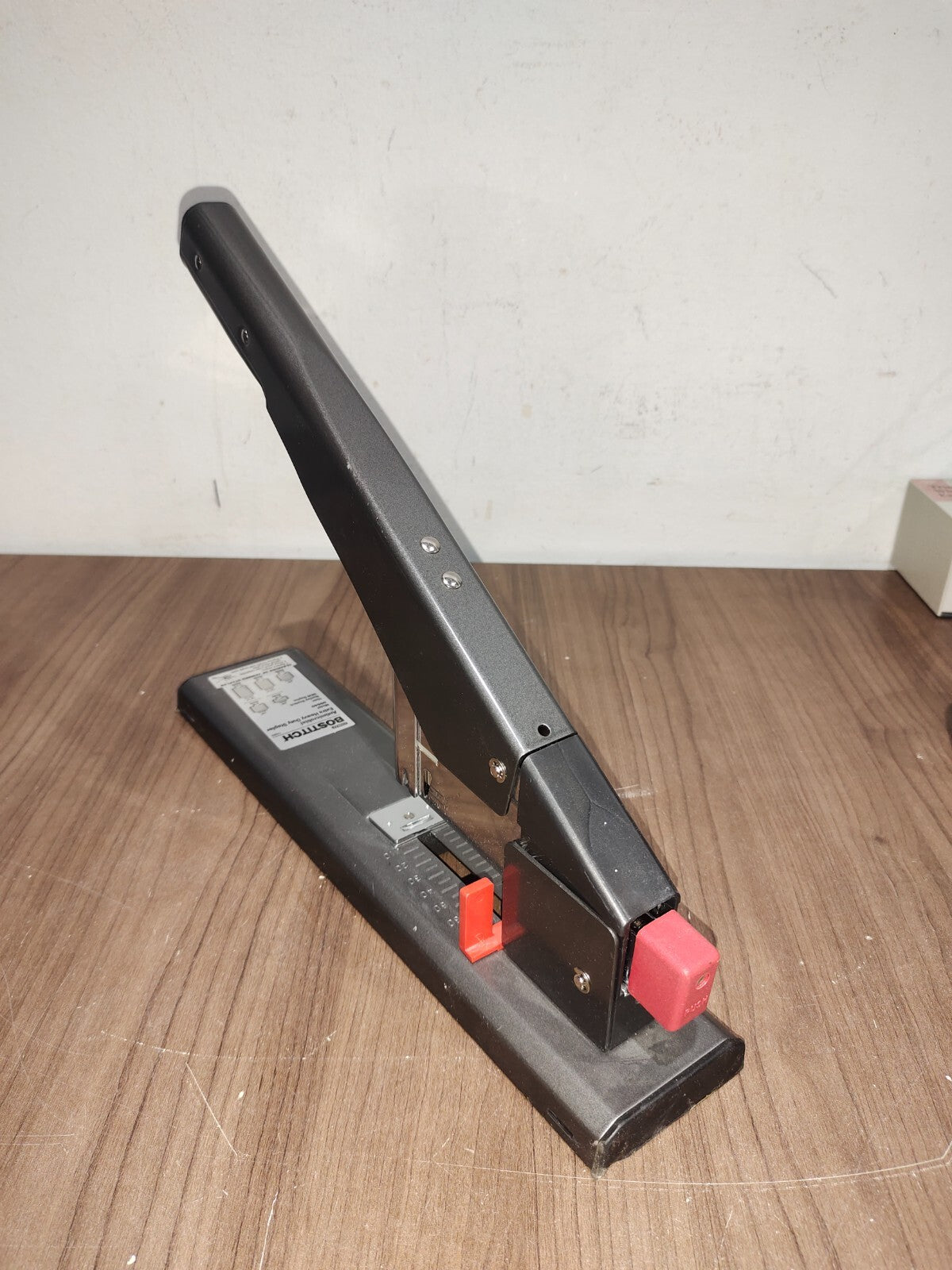 Stanley Bostitch Extra Heavy Duty High Capacity Stapler 2 to 215 Sheet 00540