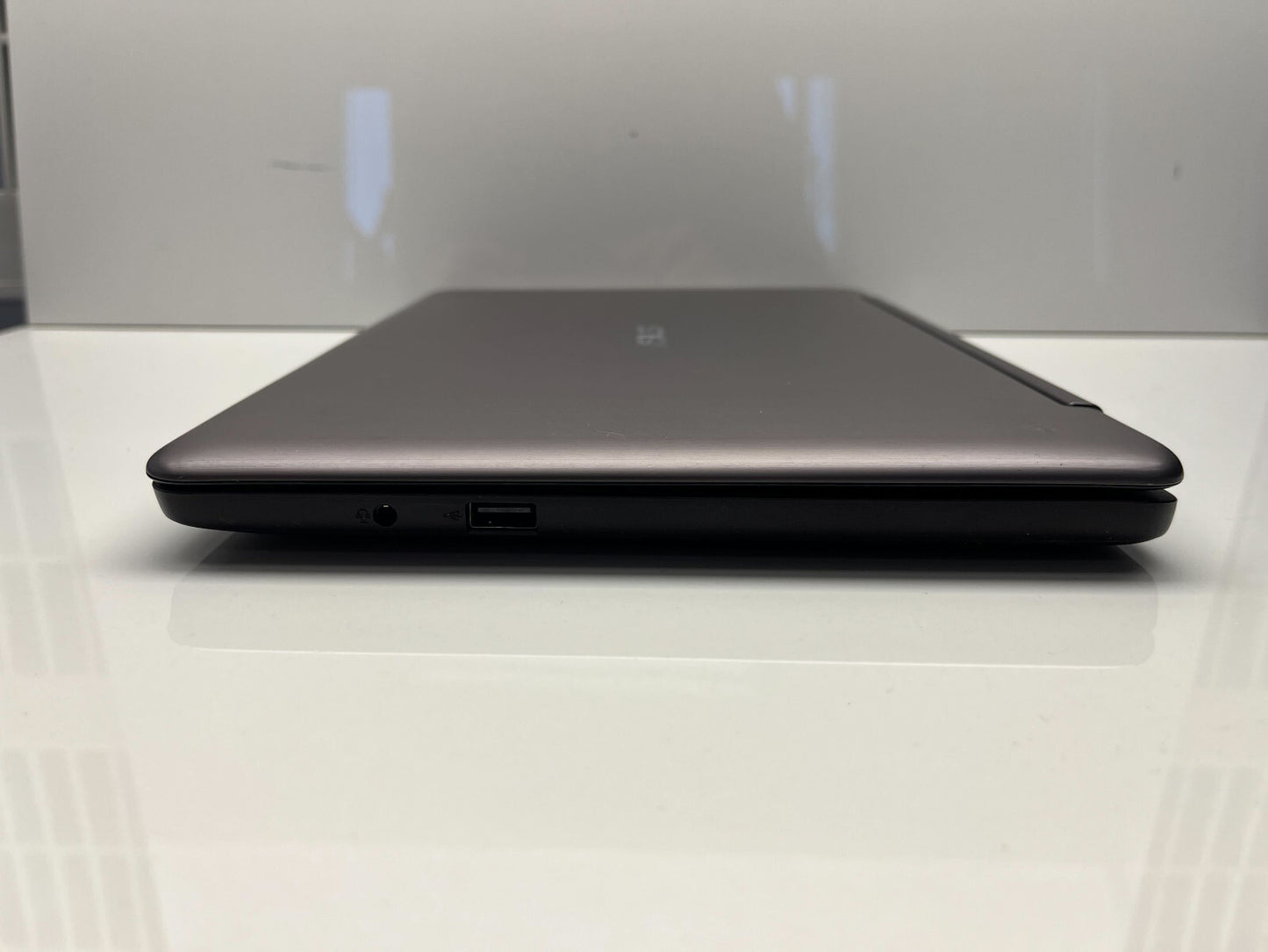 ASUS VivoBook Flip TP201S Celeron N3060 @ 1.60 GHz 4GB RAM 128GB SSD Windows 10