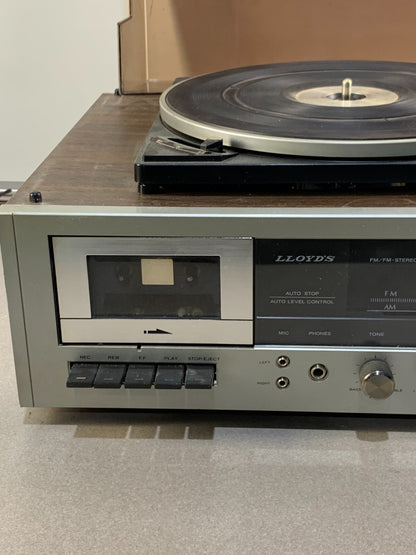 Vintage Lloyd's AM/FM Stereo Turntable & Cassette player Model R820