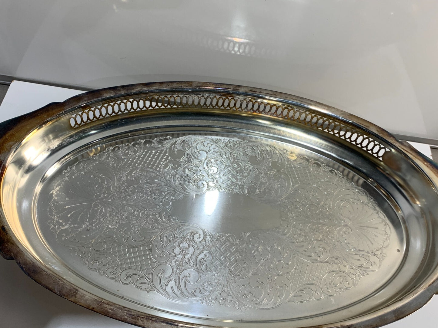 W. M. Rogers Silverplate Footed Chafing Dish w/ Lid