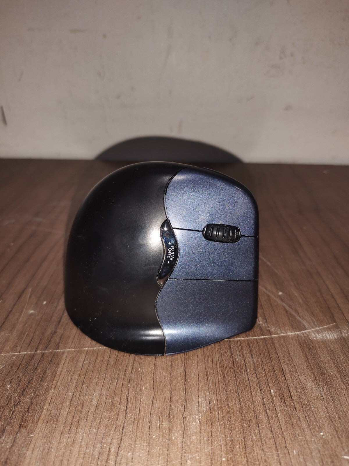 Evoluent Vertical Mouse - VMDSW Small Size, Right Hand Mouse, Wireless