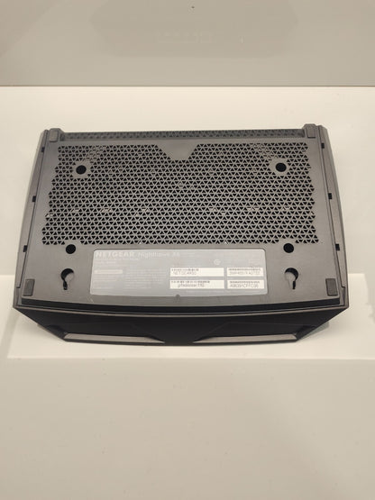 NETGEAR Nighthawk X6 AC3200 Tri-Band WiFi Router R8000-100NAS