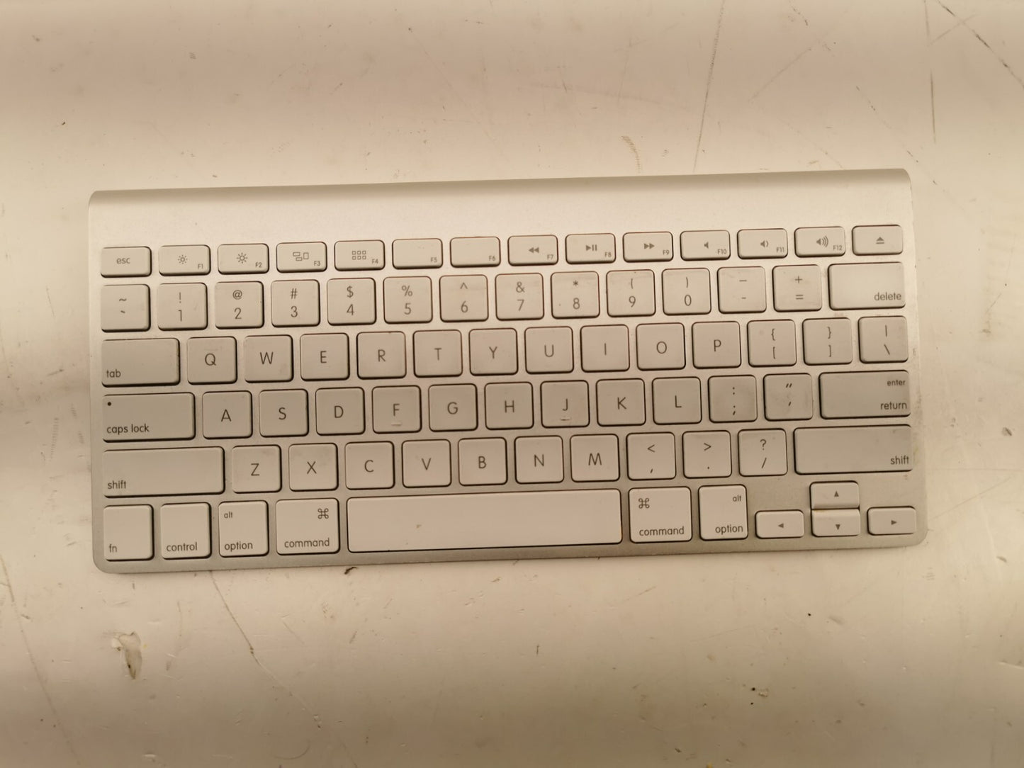 GENUINE Apple Wireless Bluetooth Keyboard A1314 Mac Aluminium