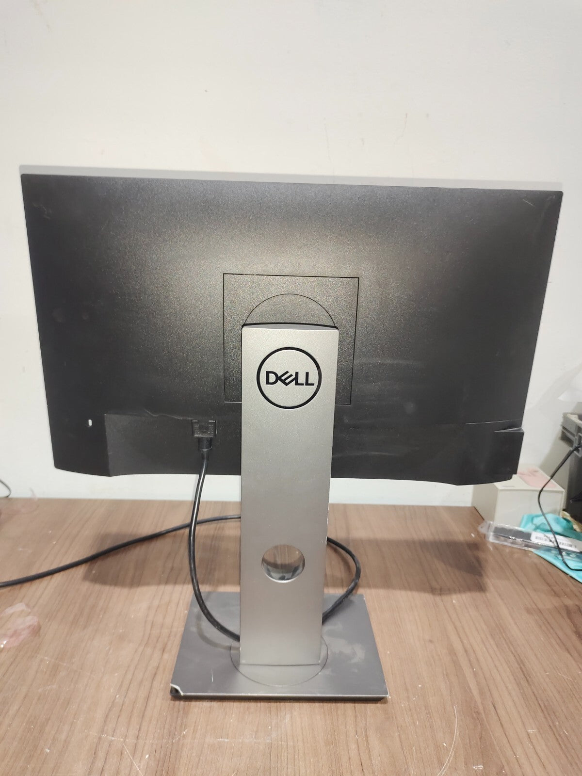 Dell P2219H 21.5in Full HD 1920 X 1080 LED LCD IPS Monitor